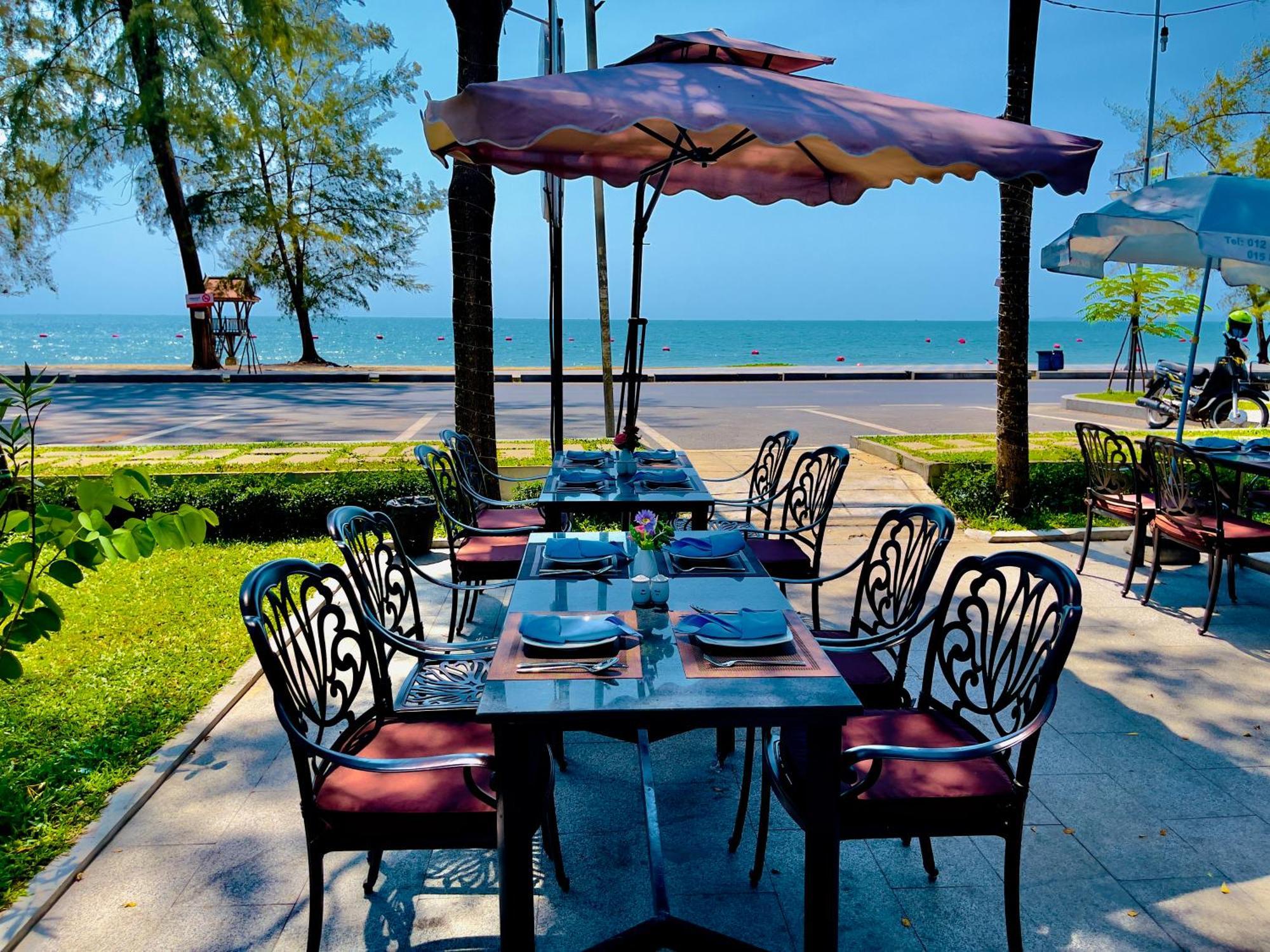 Resort Sea Breeze 4*